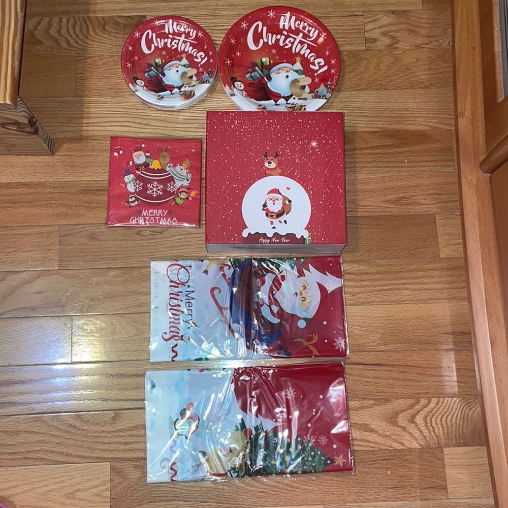 ❗️SALES❗️Brand New Christmas Party Supplies🎅🏻🎄🎁